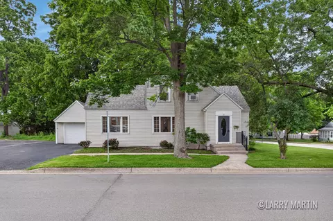 224 S Weaver Ave, Fremont, MI 49412