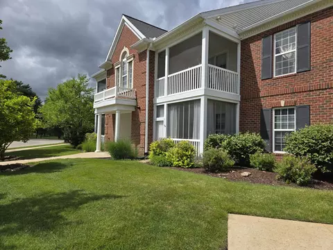 1951 Coventry Cir, Jackson, MI 49201