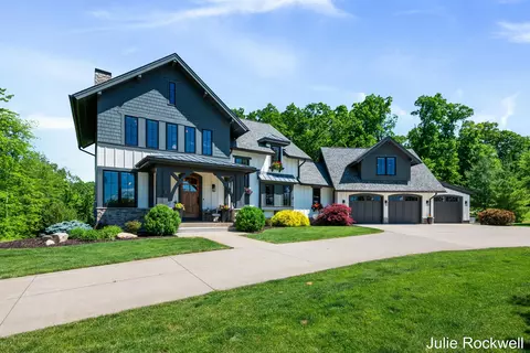 8279 Revado Hills Ct, Ada, MI 49301