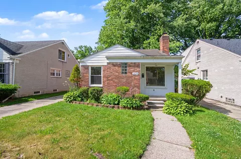 20290 Woodmont St, Harper Woods, MI 48225