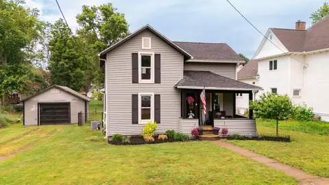 325 Grand St, Springport, MI 49284