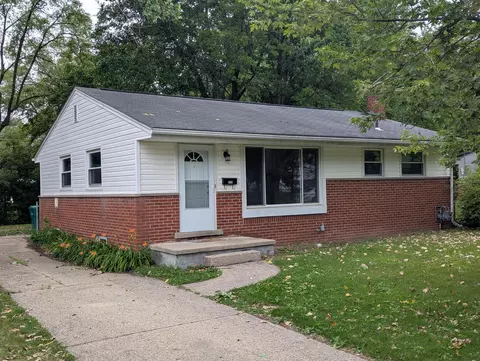 820 Nash Ave, Ypsilanti, MI 48198