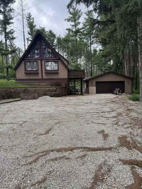 67224 Klinger Lake Rd, Sturgis, MI 49091