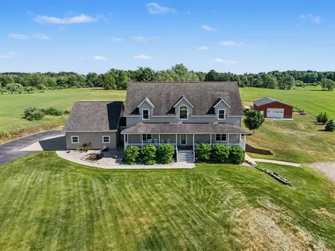 1415 W First St, Scottville, MI 49454