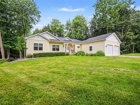 1655 Glenwood Rd, Ludington, MI 49431