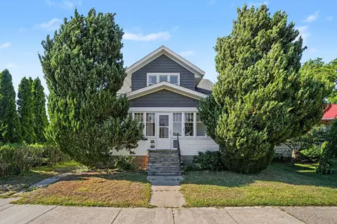 333 W 17th St, Holland, MI 49423