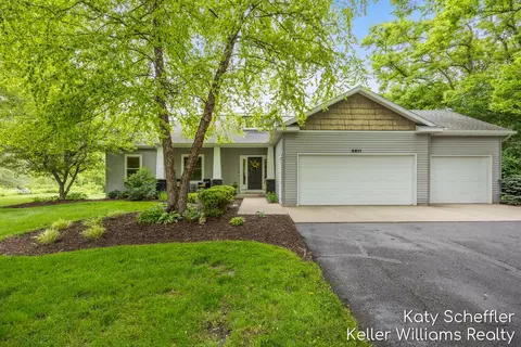 4611 Windcliff Dr NE, Rockford, MI 49341