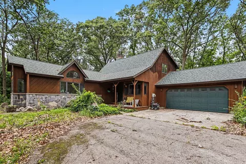 10642 Keller Rd, Delton, MI 49046