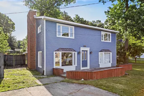 1372 Burlington Dr, Hickory Corners, MI 49060