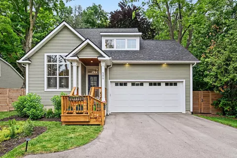 586 Kuehnle Ave, Ann Arbor, MI 48103