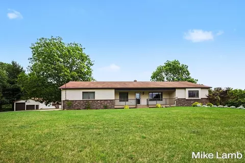 3685 20th St, Dorr, MI 49323