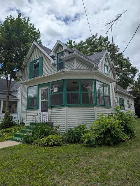 1608 Second St, Jackson, MI 49203