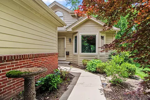 183 Kingsbrook Ave #17, Ann Arbor, MI 48103