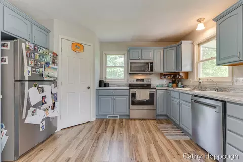 Kitchen - 8152 Murphy Rd, Lyons, MI 48851 photo 3 of 4