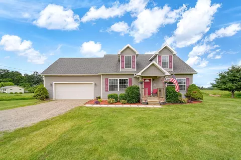5867 E Hillcrest Dr, Eaton Rapids, MI 48827