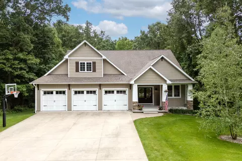 7839 Harvest Hill Ln, Kalamazoo, MI 49009
