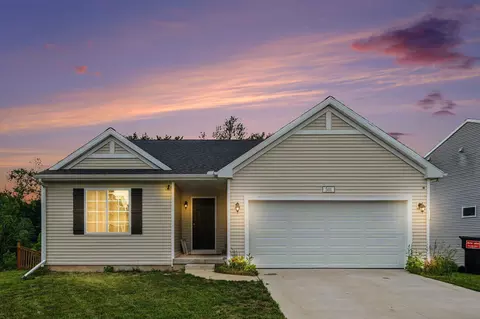 501 Pioneer Trl, Cedar Springs, MI 49319
