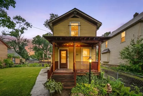 717 Mccourtie St, Kalamazoo, MI 49008