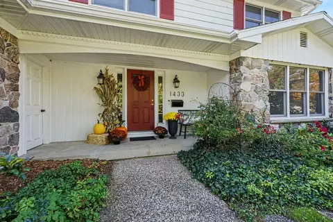 1433 Sherwood Ave SE, Grand Rapids, MI 49506
