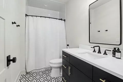 Bath - 258 W Lowell St, Pentwater, MI 49449 photo 3 of 4