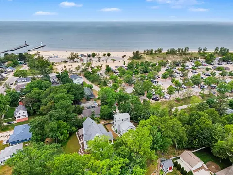 View/Area - 258 W Lowell St, Pentwater, MI 49449 photo 4 of 11