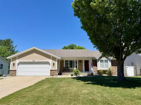 945 Pembroke St SE, Grand Rapids, MI 49508
