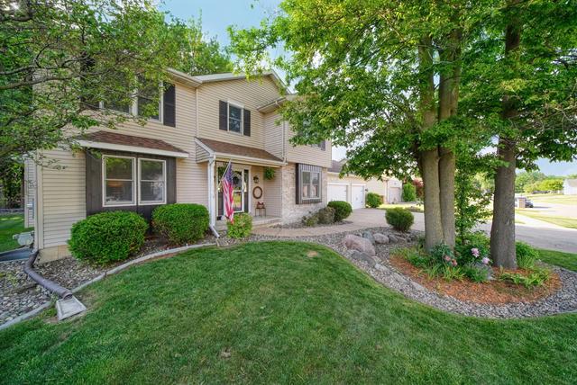11860 Millstone Dr, Grand Ledge, MI 48837