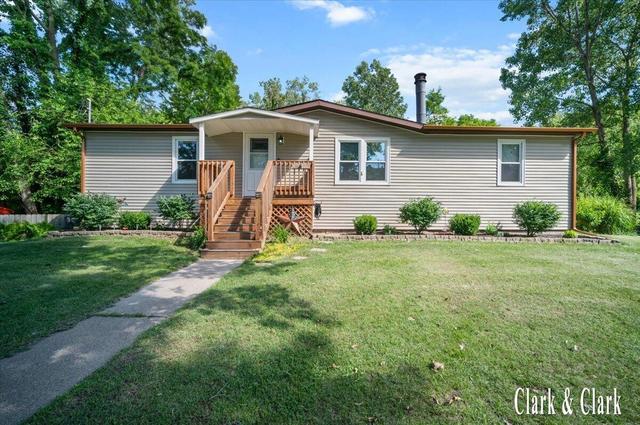 8709 Cory Dr, Delton, MI 49046