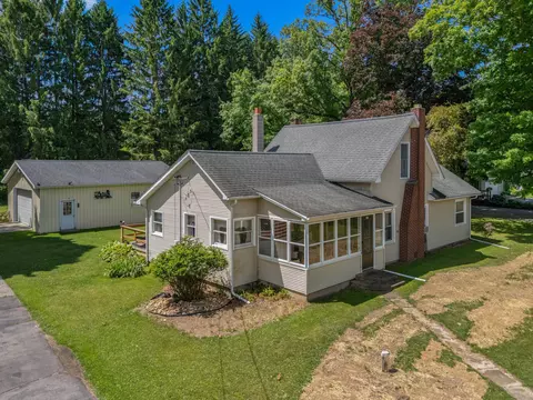 101 Hanover Ct, Hanover, MI 49241
