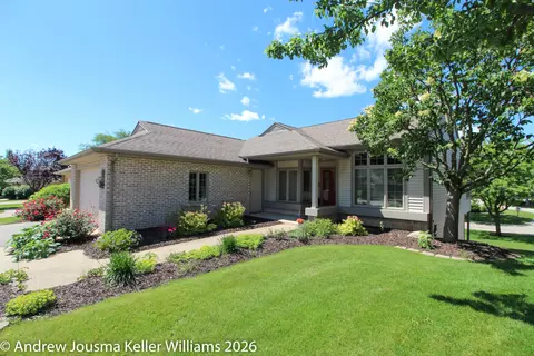 4205 Sabal Pointe Ct SE #10, Grand Rapids, MI 49546