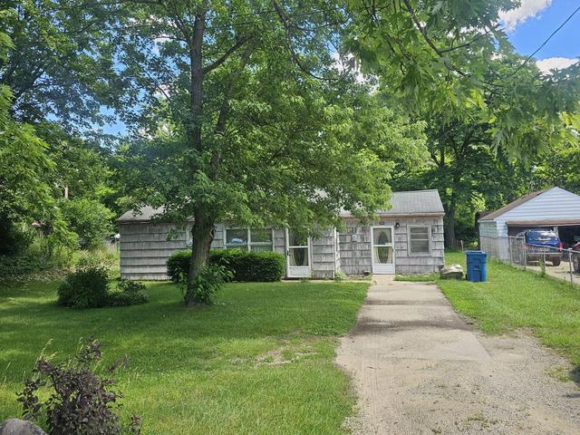 2439 S 13th St, Niles, MI 49120