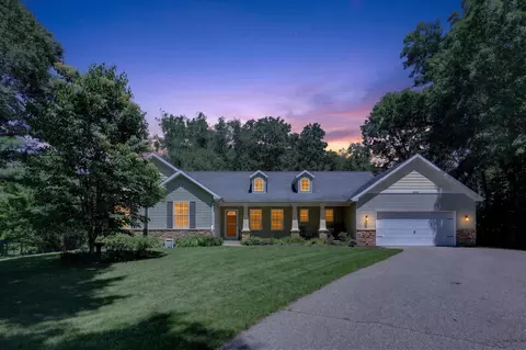 8669 Lilly Ridge Dr SE, Alto, MI 49302