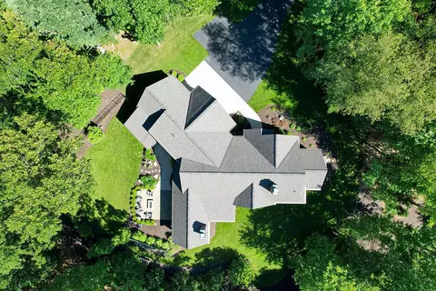 View/Area - 547 Roundtree Dr NE, Ada, MI 49301 photo 1 of 1