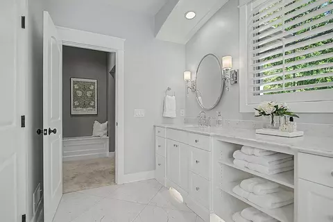 Bath - 547 Roundtree Dr NE, Ada, MI 49301 photo 9 of 14