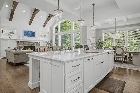 Kitchen - 547 Roundtree Dr NE, Ada, MI 49301 photo 6 of 10