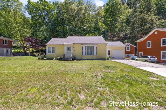 186 Grand Ave, Grand Haven, MI 49417