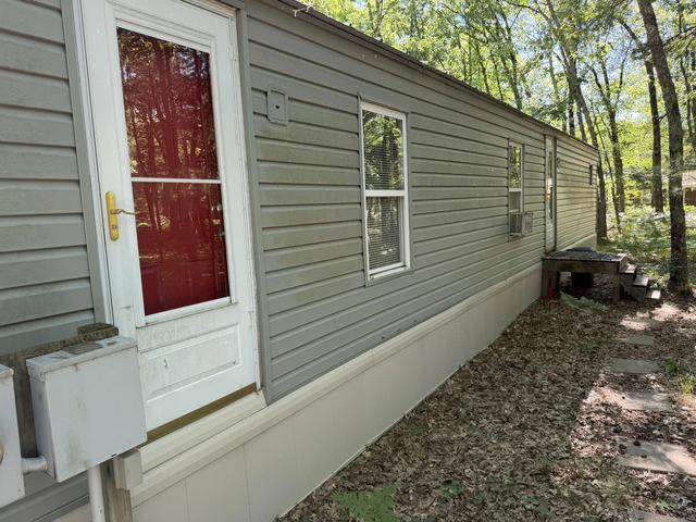 7363 Riverside Dr, Manistee, MI 49660