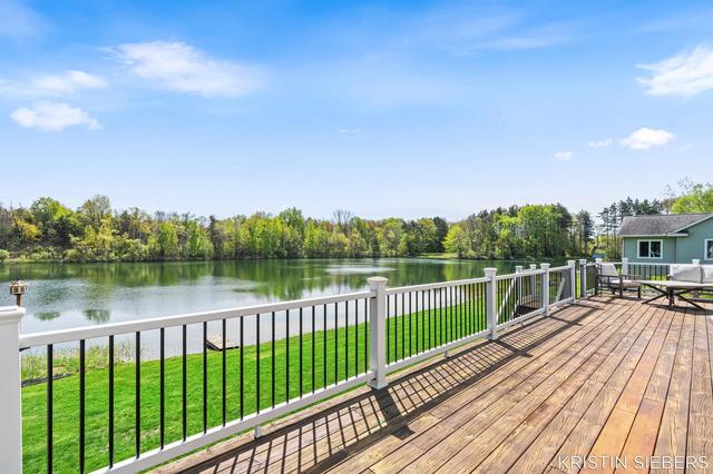 9760 Jade Dr, Allendale, MI 49401