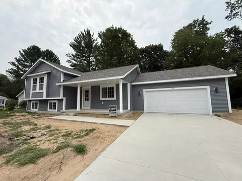 Exterior - 605 Spring St, Whitehall, MI 49461 photo 2 of 5