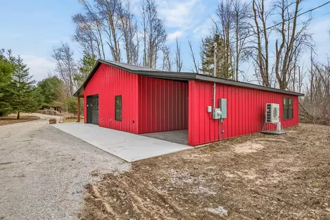 Exterior - 875 E Jackson Rd, Hart, MI 49420 photo 5 of 10