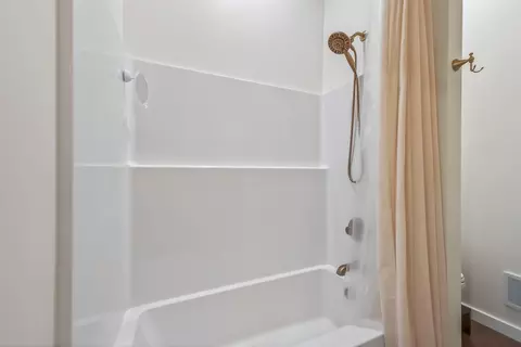 Bath - 875 E Jackson Rd, Hart, MI 49420 photo 1 of 2