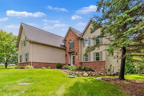 5542 Deer Run Ln, Dexter, MI 48130