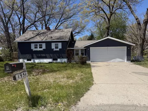 1951 Madison St, Muskegon, MI 49442