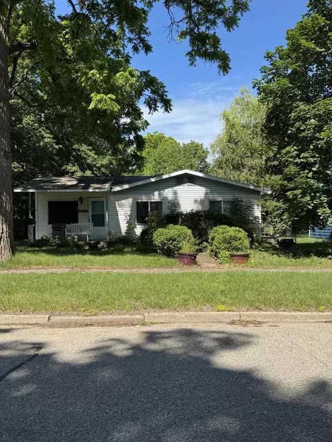 611 Rose Ave, Big Rapids, MI 49307