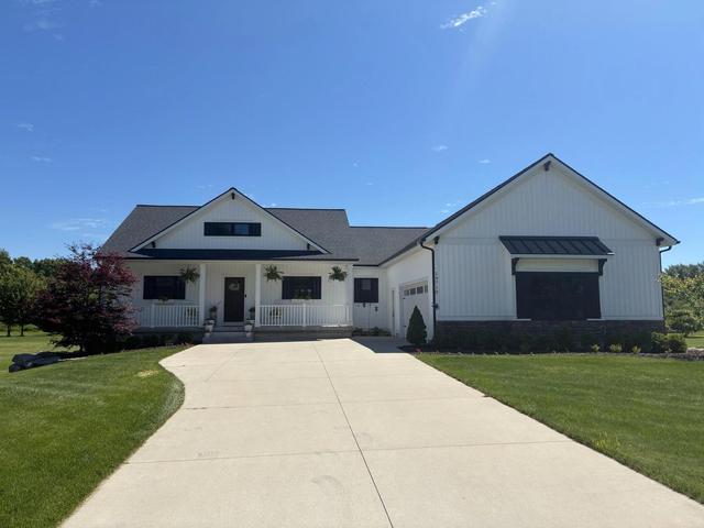 4649 Hidden Ridge Dr, Hudsonville, MI 49426