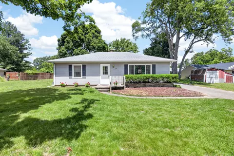 1049 Bloomfield Ave, Plainwell, MI 49080 photo 3