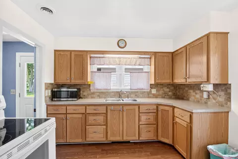 1049 Bloomfield Ave, Plainwell, MI 49080 photo 9