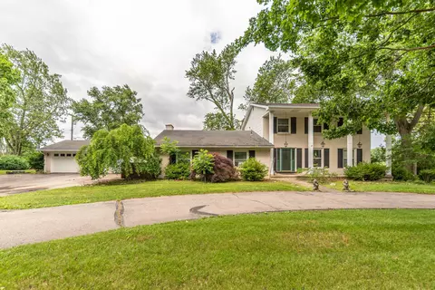 3559 Meadow Ln, Saline, MI 48176 photo 1
