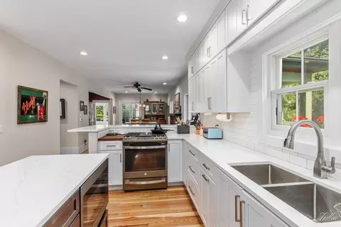 Kitchen - 34 S Spring St, Douglas, MI 49406 photo 2 of 4