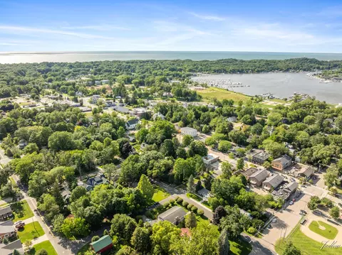View/Area - 34 S Spring St, Douglas, MI 49406 photo 1 of 3